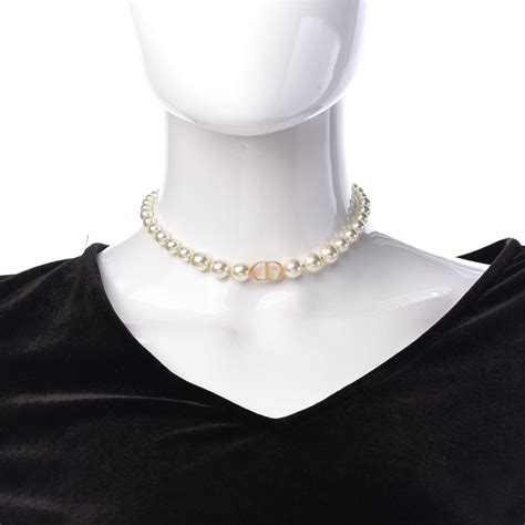 dior pearl necklace price.